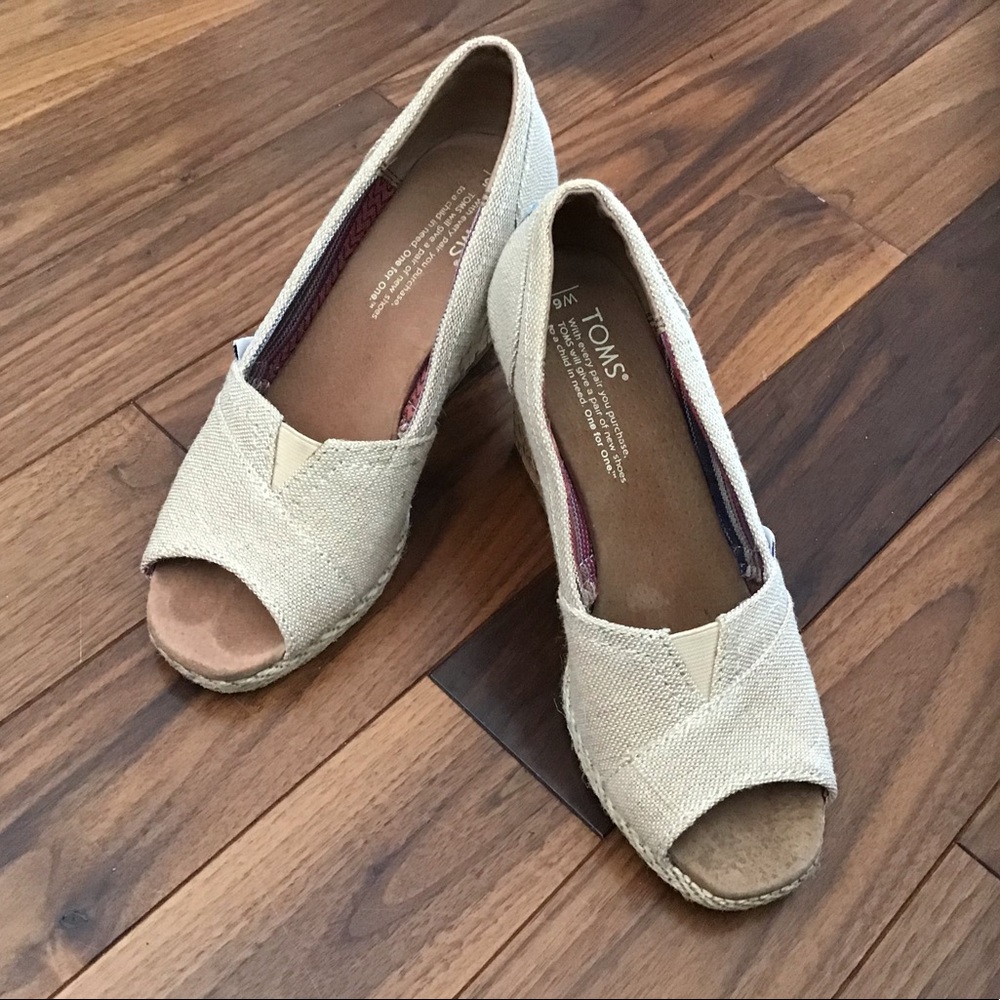 Toms beige canvas wedge shoes